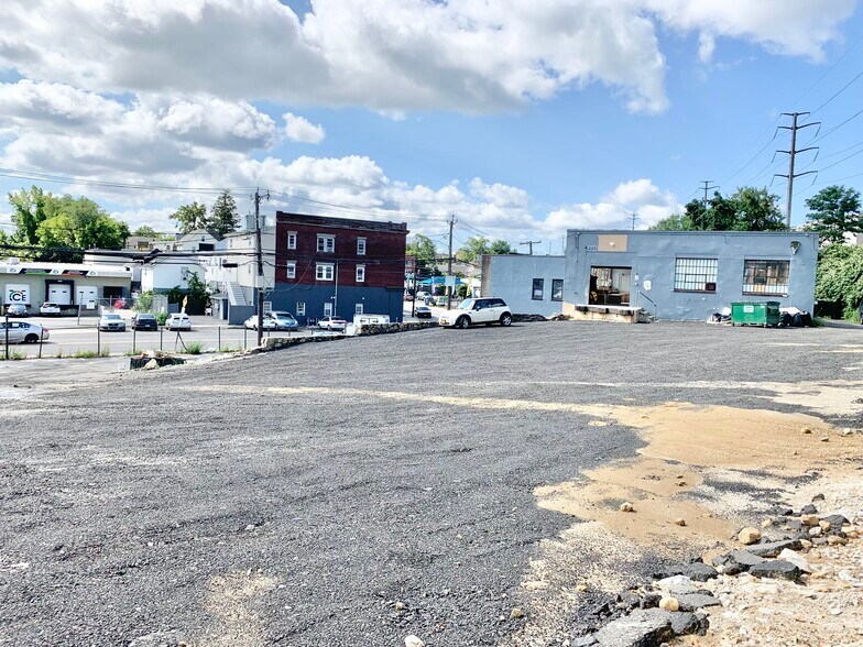 More Photos Of 225 Greenwich Ave, Stamford Manufacturing For Lease