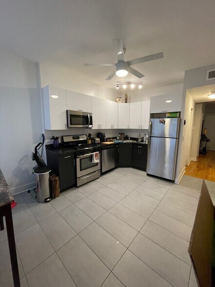 More Photos Of 904 N California Ave, Chicago General Retail For Sale