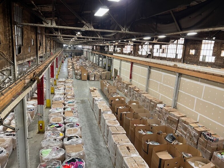 More Photos Of 1600 Wabash Ave, Fort Wayne Distribution For Lease