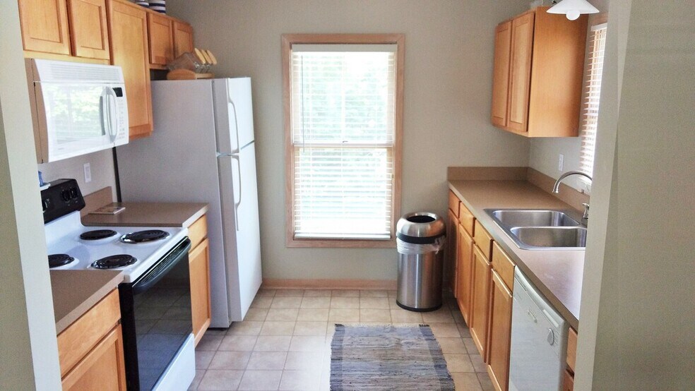 More Photos Of 98 W Center St, Douglas Freestanding For Sale