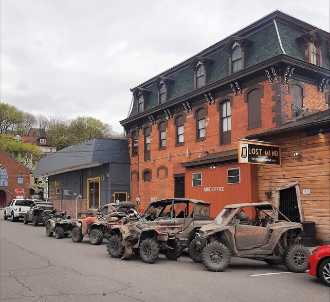 More Photos Of 100 S Market St, Shamokin Restaurant For Sale