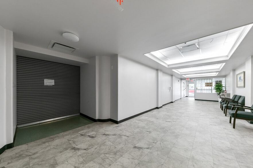 More Photos Of 3828 Avenue N, Galveston Hospital For Lease