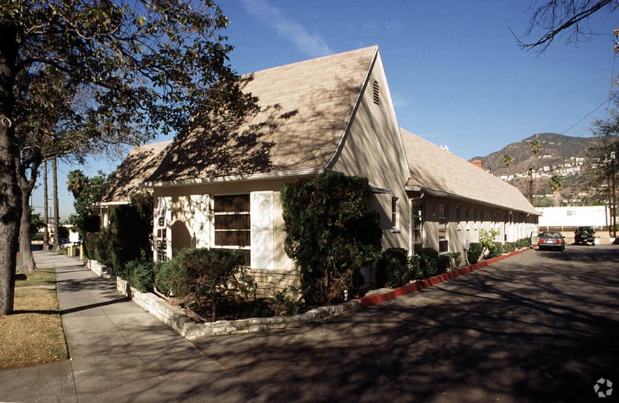More Photos Of 125 E Glenoaks Blvd, Glendale Medical For Lease