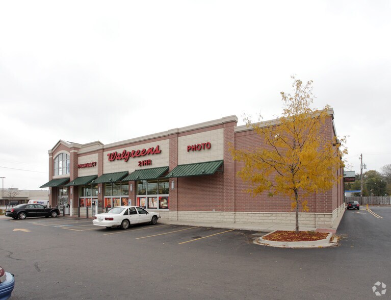 Primary Photo Of 833-837 W 115th St, Chicago Drugstore For Lease