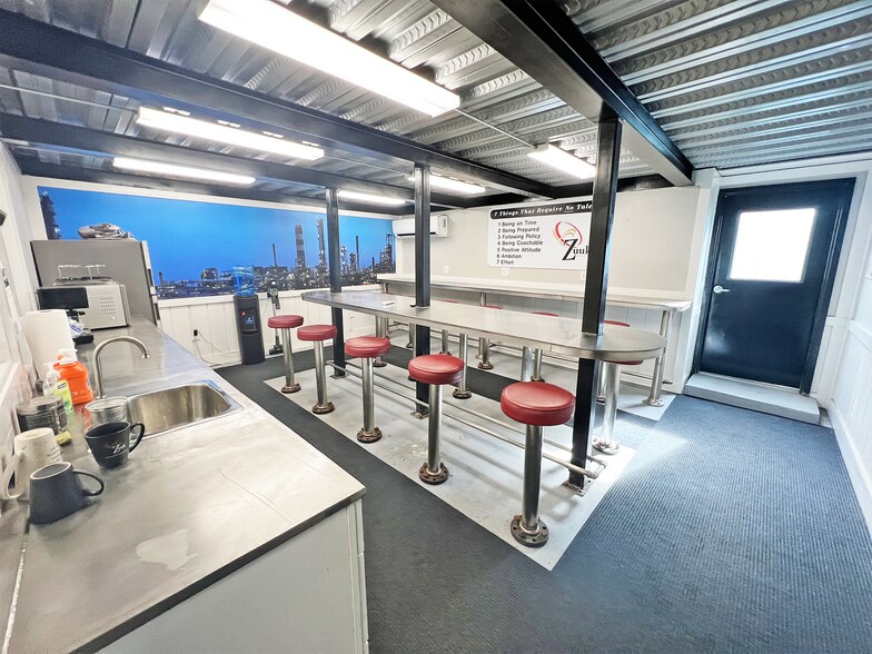 More Photos Of 3567 Meeting Street Rd, North Charleston Unknown For Lease