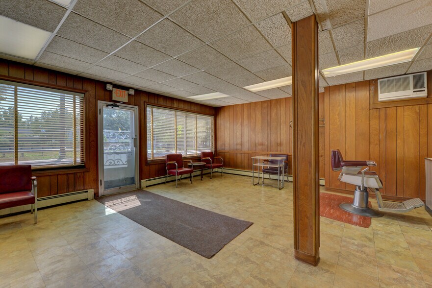 More Photos Of 120 Newark Pompton Tpke, Pequannock Storefront Retail Residential For Sale