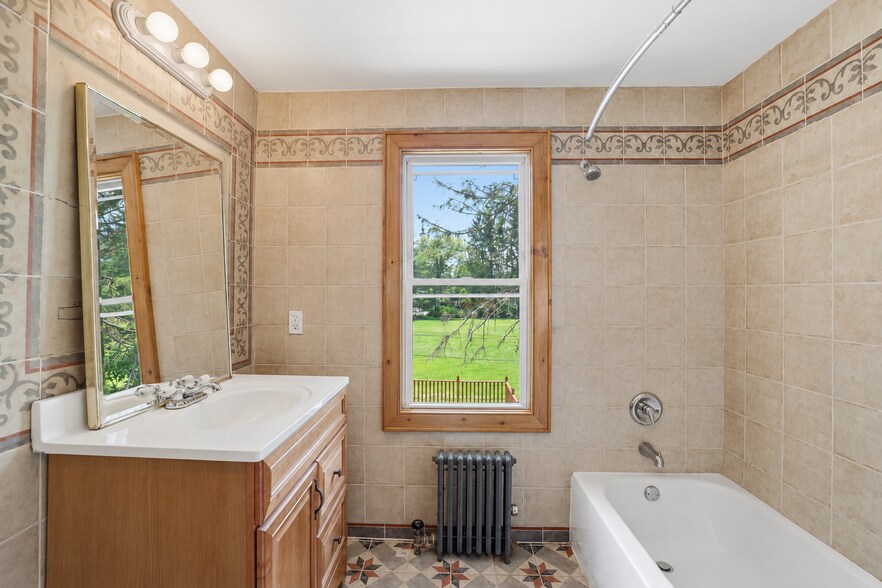 More Photos Of 1015 PA-390, Greentown Hospitality For Sale