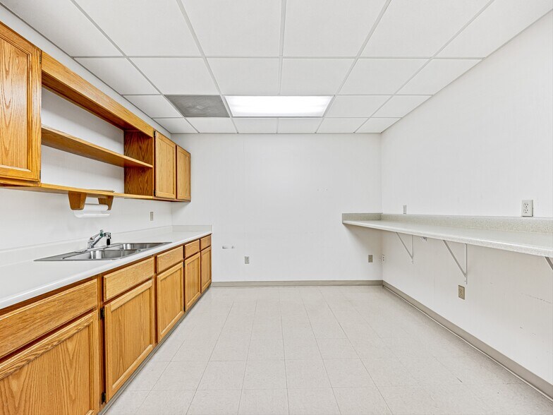 More Photos Of 2159 Hendersonville Rd, Arden Medical For Lease