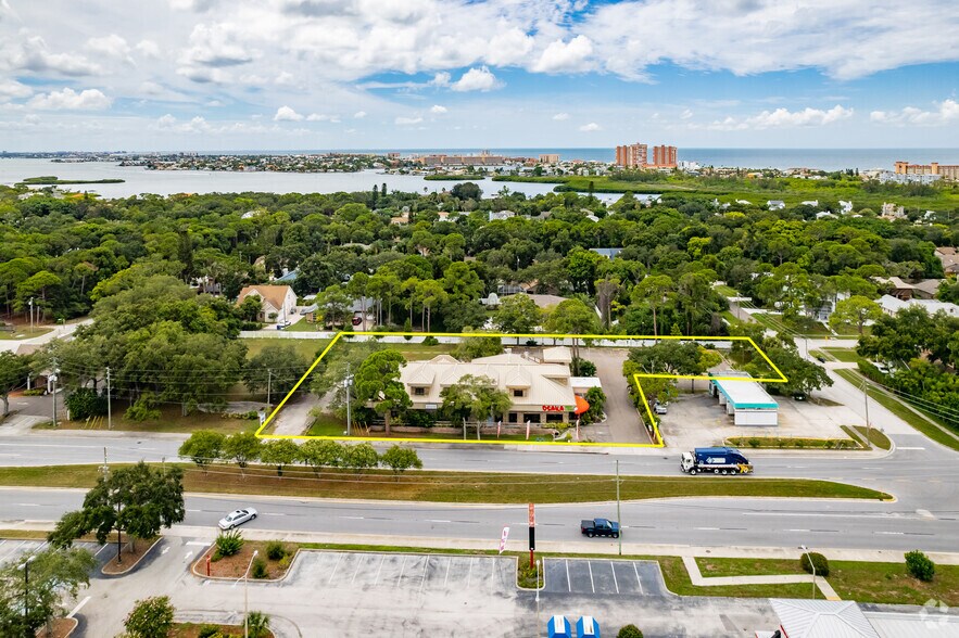 More Photos Of 13800 Park Blvd, Seminole Office For Lease