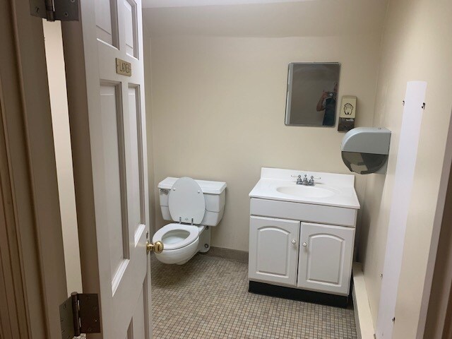 More Photos Of 30 Main St, Topsfield Unknown For Lease