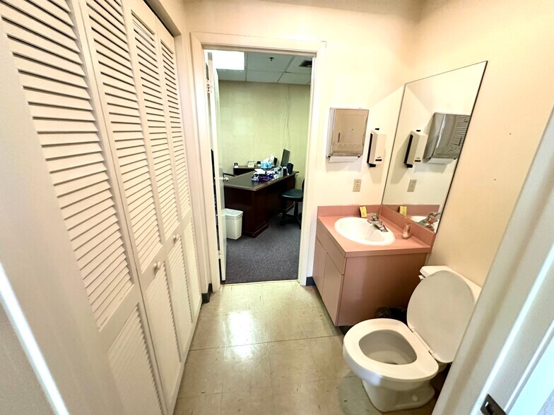 More Photos Of 16244 S Military Trl, Delray Beach Medical For Lease