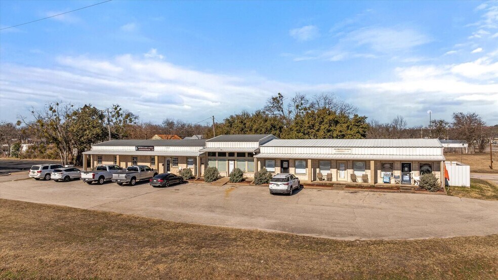 More Photos Of 1201 NE Barnard St, Glen Rose Land For Sale