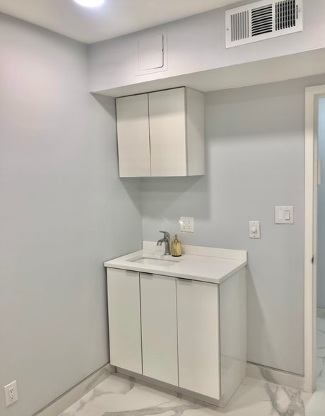 More Photos Of 228 W 82nd St, New York Coworking Space