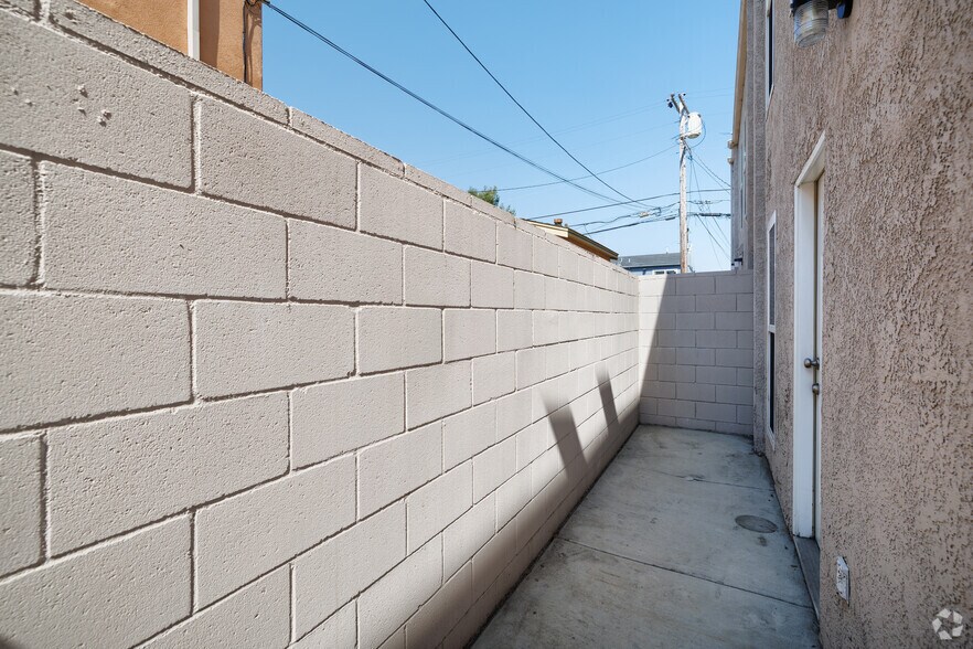 More Photos Of 4053 Wilson Ave, San Diego Apartments For Sale