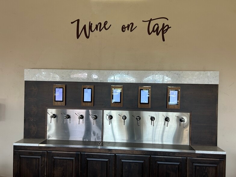 More Photos Of 8482 W Linne Rd, Tracy Winery Vineyard For Lease