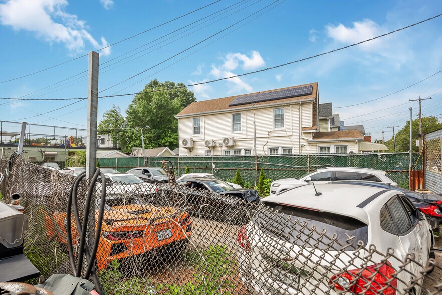 More Photos Of 11704 Sutphin Blvd, Jamaica Auto Repair For Sale