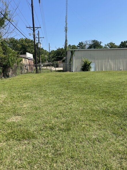 More Photos Of 1123 N Carrollton Ave, Baton Rouge Warehouse For Sale