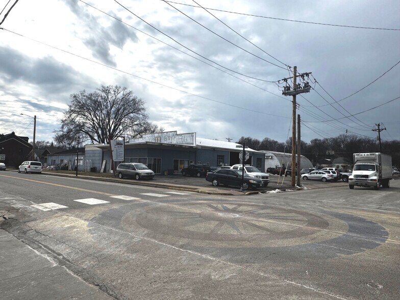 More Photos Of 1513 N 2nd St, Saint Charles Warehouse For Sale