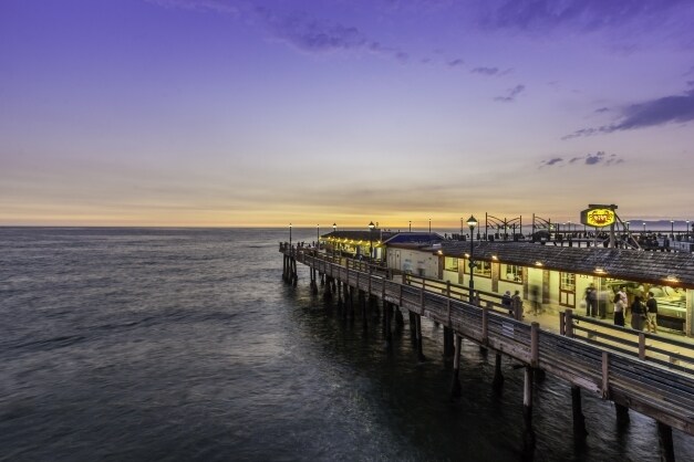 More Photos Of 100 Fishermans Wharf, Redondo Beach Bar For Lease