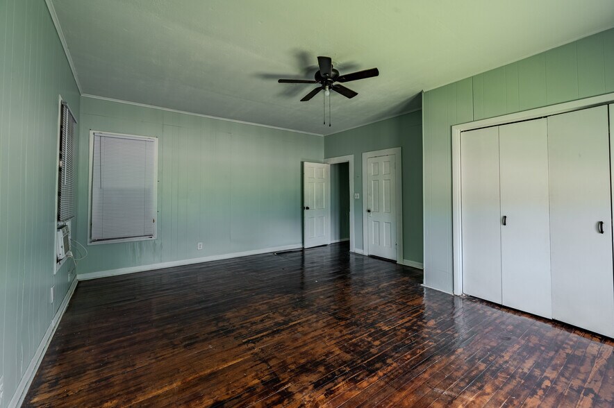 More Photos Of 732 W Alice Ave, Kingsville Multifamily For Sale
