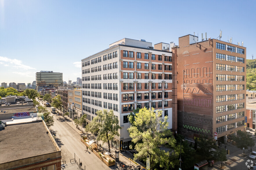 Primary Photo Of 4446 Boul Saint-Laurent, Montréal Loft Creative Space For Lease