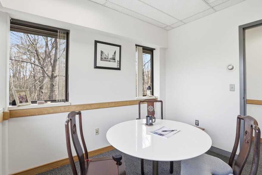 More Photos Of 101 Cambridge St, Burlington Medical For Lease