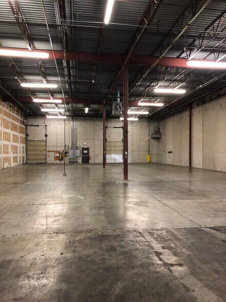More Photos Of 1140-1146 Booth St, Kansas City Light Manufacturing For Lease