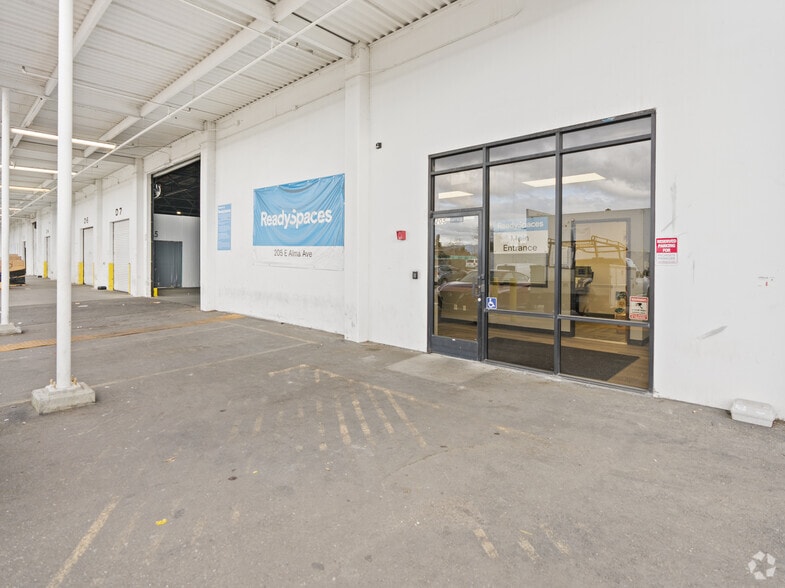 More Photos Of 205 E Alma Ave, San Jose Warehouse For Lease