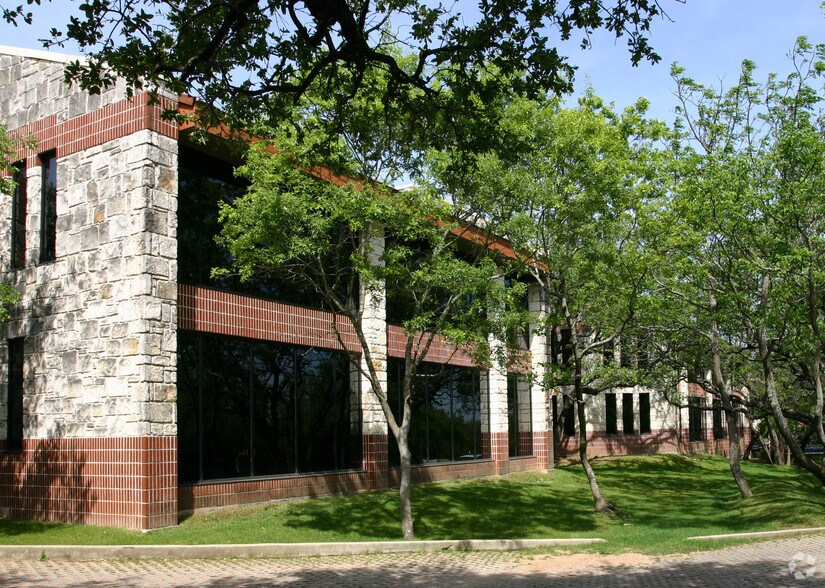 More Photos Of 4807 Spicewood Springs Rd, Austin Unknown For Lease