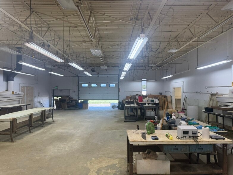 More Photos Of 18 Thompson Rd, East Windsor Light Manufacturing For Sale