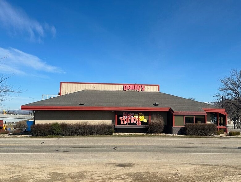 More Photos Of 2580 Airport Way, Boise Restaurant For Lease