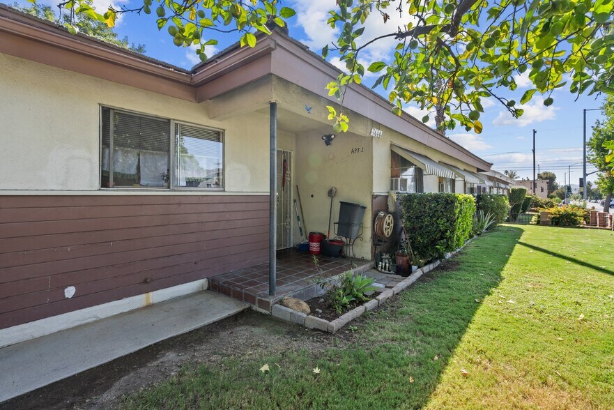 More Photos Of 7614 Mason Ave, Winnetka Multifamily For Sale