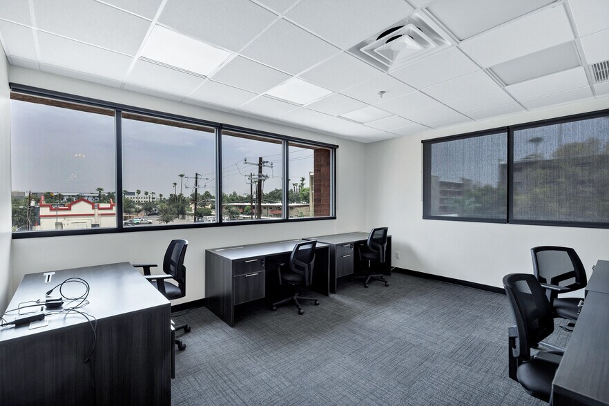 More Photos Of 2727 N 3rd St, Phoenix Office For Sale