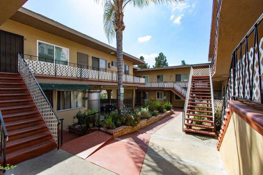 More Photos Of 627 Coronado Ter, Los Angeles Apartments For Sale
