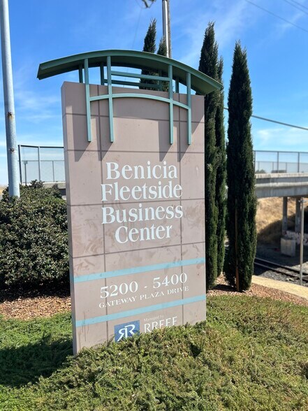 More Photos Of 5200-5234 Gateway Plaza Dr, Benicia Flex For Sale