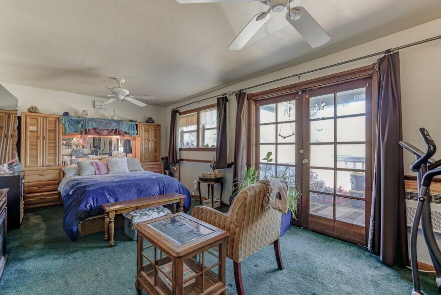 More Photos Of 718 Main St, Weaverville Hotel For Sale
