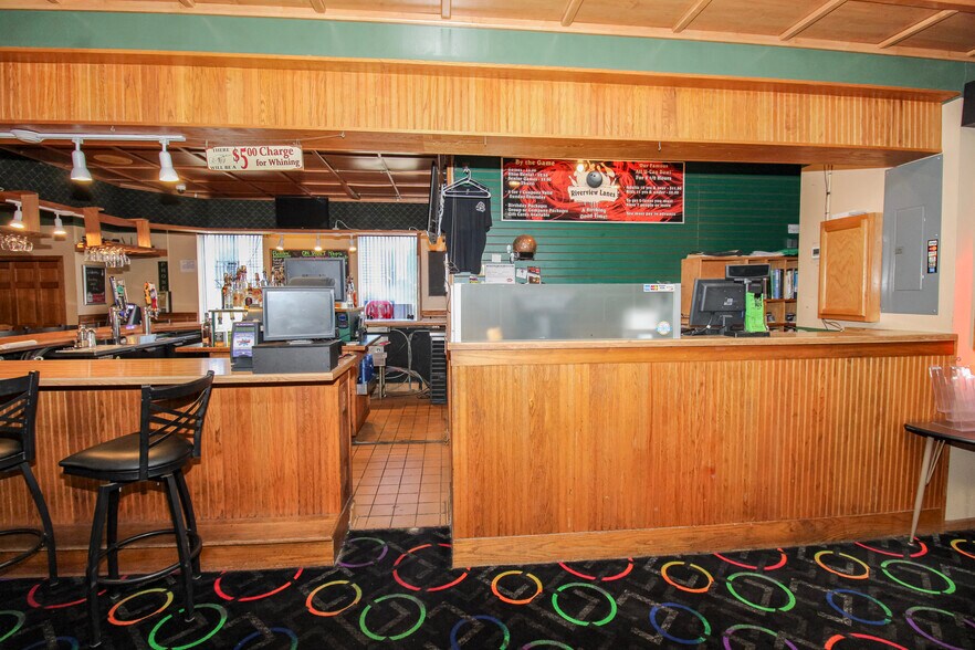 More Photos Of 125 Main St, Huron Bowling Alley For Sale