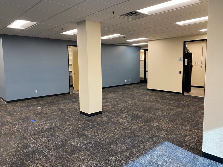 More Photos Of 6715 N Palm Ave, Fresno Office For Lease
