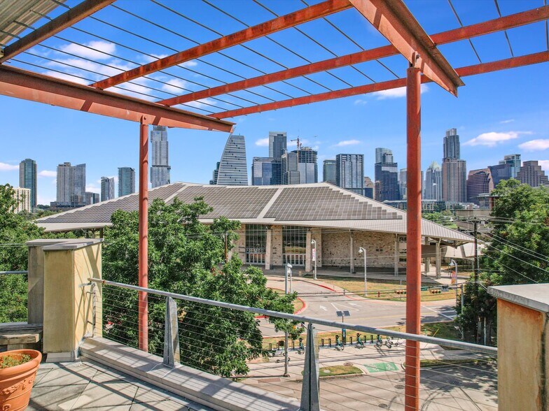 More Photos Of 901-903 Barton Springs Rd, Austin Office For Sale