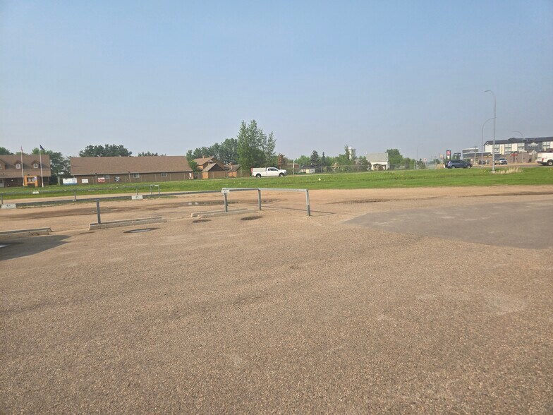 More Photos Of 5201 44 St, Bonnyville Industrial For Sale