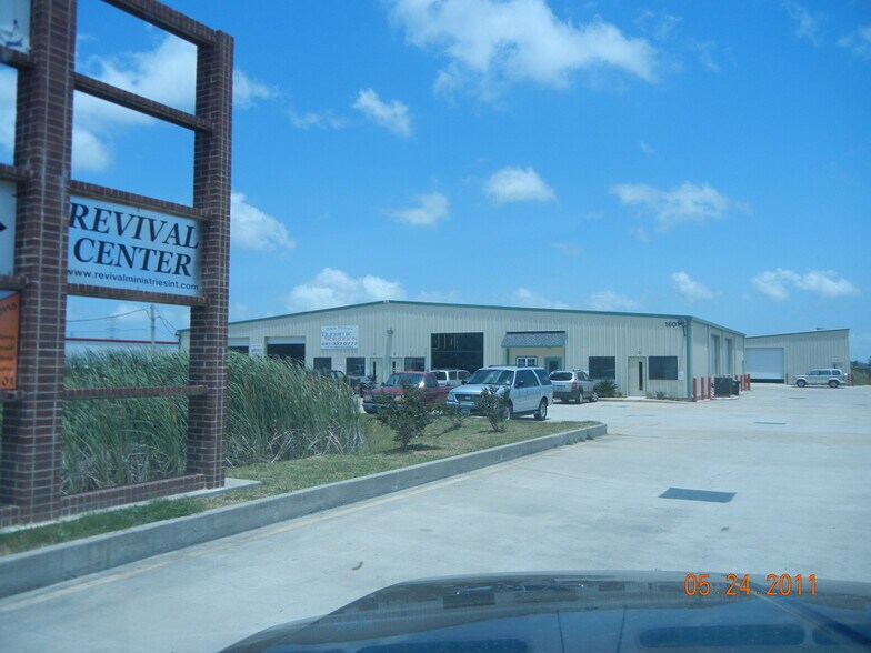 More Photos Of 1635 Dickinson Ave, Dickinson Warehouse For Lease