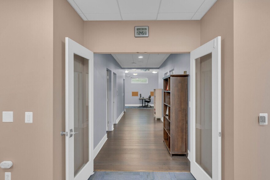 More Photos Of 100 Gaither Dr, Mount Laurel Medical For Lease