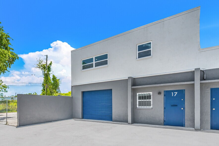 More Photos Of 12950 58th St N, Clearwater Manufacturing For Lease