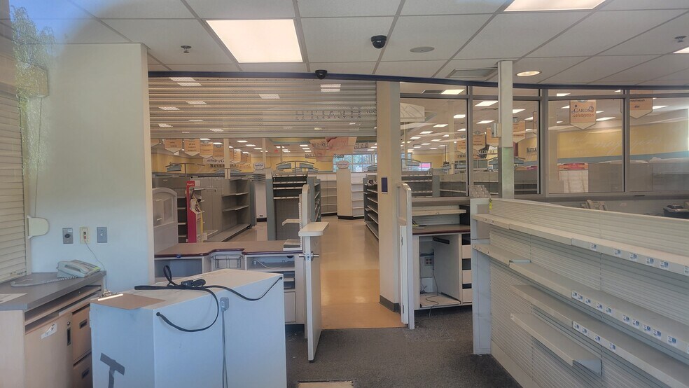 More Photos Of 2980 Packard Rd, Ann Arbor Drugstore For Lease