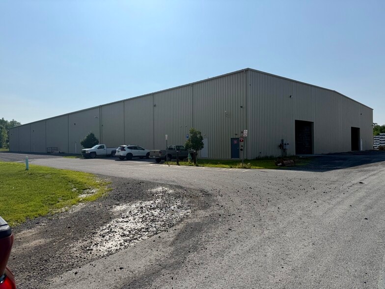 More Photos Of 204 Frogale Ct, Winchester Warehouse For Lease