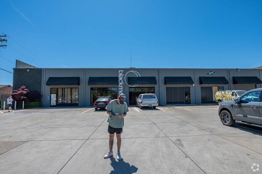 More Photos Of 600 Broadway, Sacramento Flex For Lease