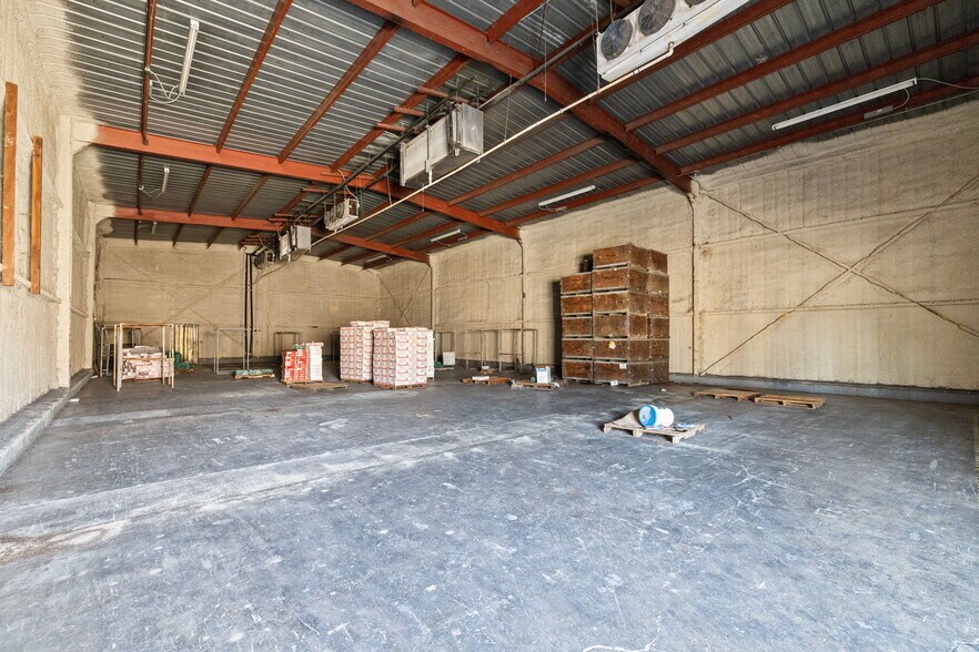 More Photos Of 82291 Avenue 61, Thermal Distribution For Sale