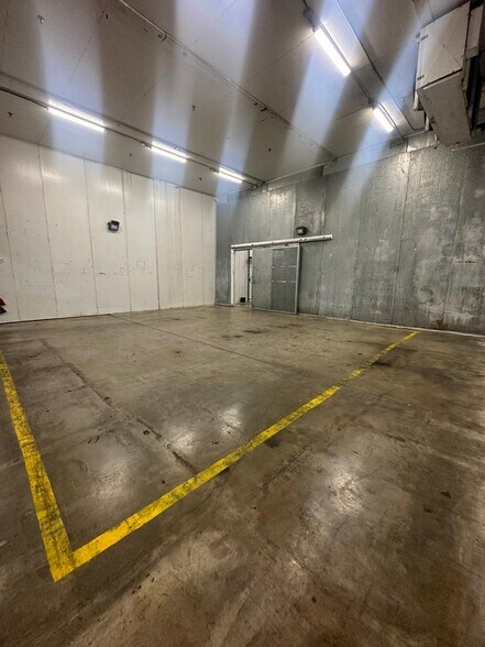 More Photos Of 8292-8320 NW 14th St, Doral Warehouse For Lease