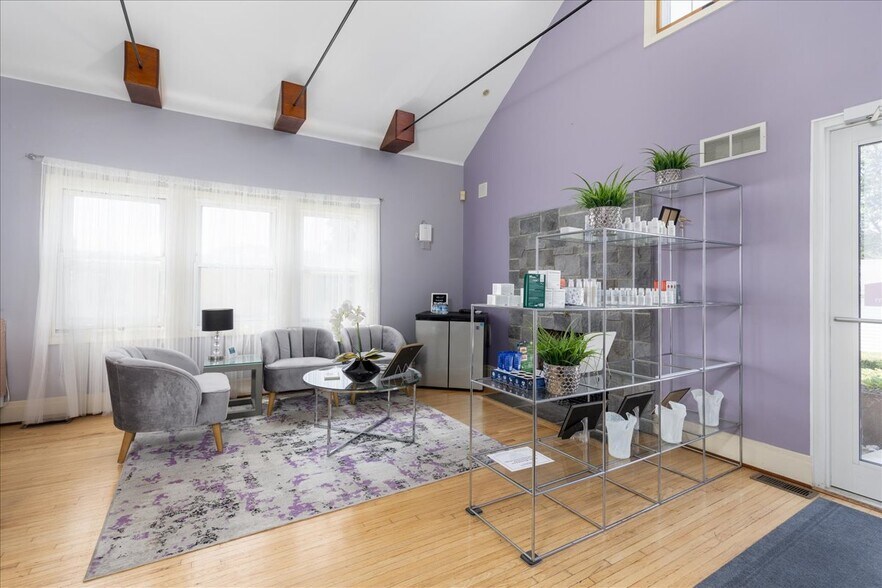 More Photos Of 7158 Transit Rd, Buffalo Freestanding For Sale