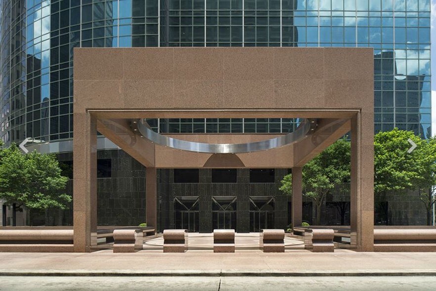 More Photos Of 1000 Louisiana St, Houston Office For Lease